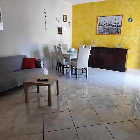 Apartament A Casa Di Ely Aulla